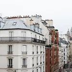 Bright Spacious And Warm Apartment